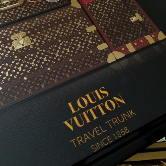 ❗Louis Vuitton Travel Trunks Canvas Wall Art❗ - Picture 2 of 10